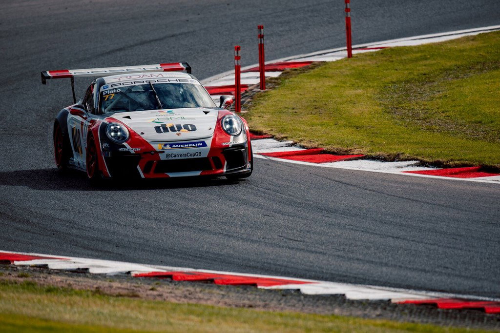 PCCGB Brands Hatch GP: Plato wins dramatic opening race